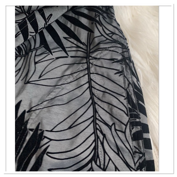 MYCRA PAC Short Donatella Palm Flock Reversible Coat Black - Picture 5 of 12